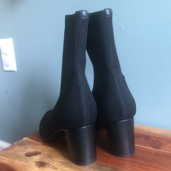 Calvin Klein Women's Ankle Boot. Knitted sock boot. Size 11. - Picture 4 of 9